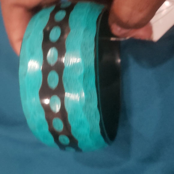 Turquoise bangle - Picture 2 of 3